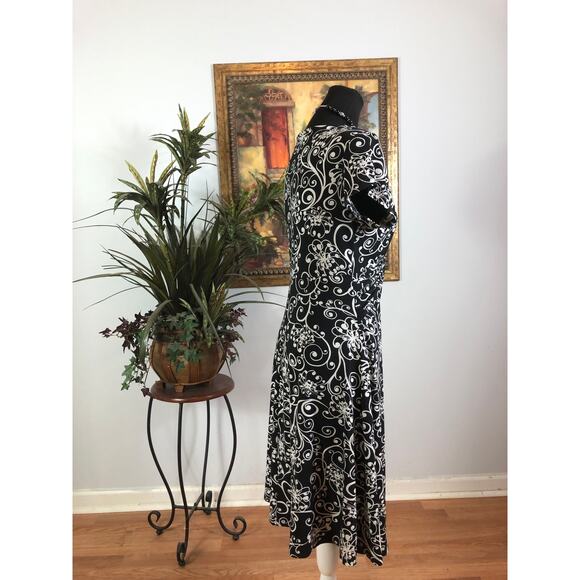Chadwicks Dress Women's Medium Black White Floral Ruched Stretch A Line - Picture 4 of 8